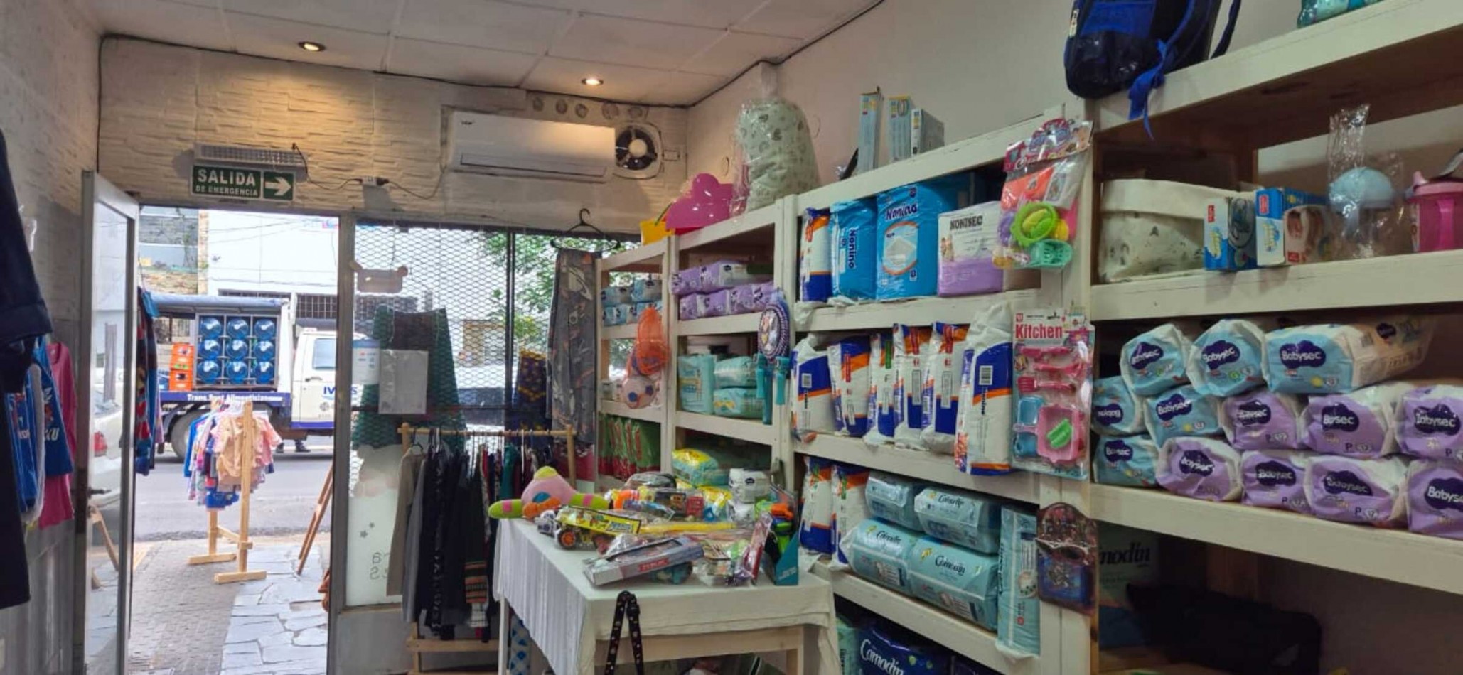 Se vende fondo de comercio - Pañalera en Posadas
