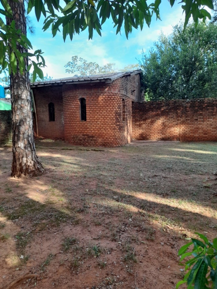 Venta de Casa en terreno de 550 m² - Miguel Lanus, Av. Peron