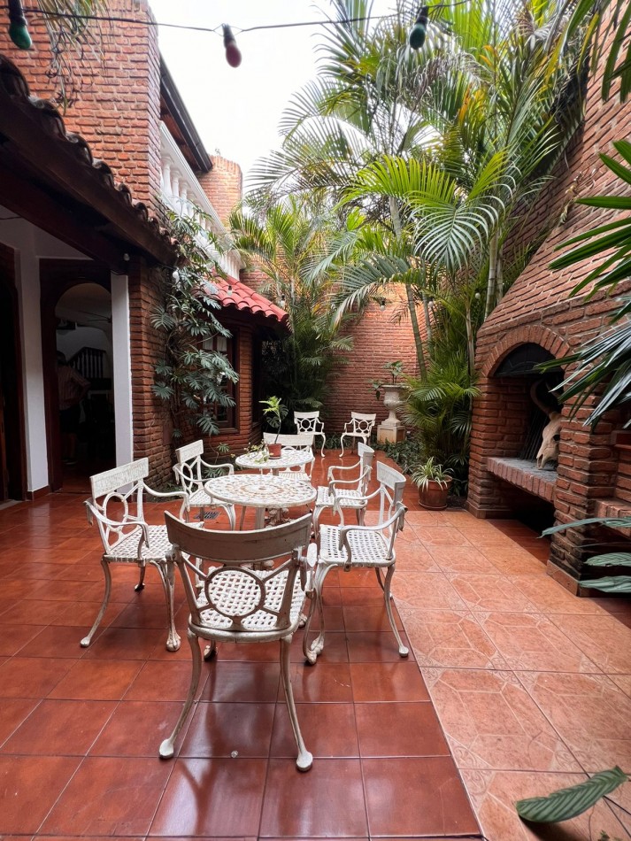 CASA CENTRICA EN VENTA - POSADAS 