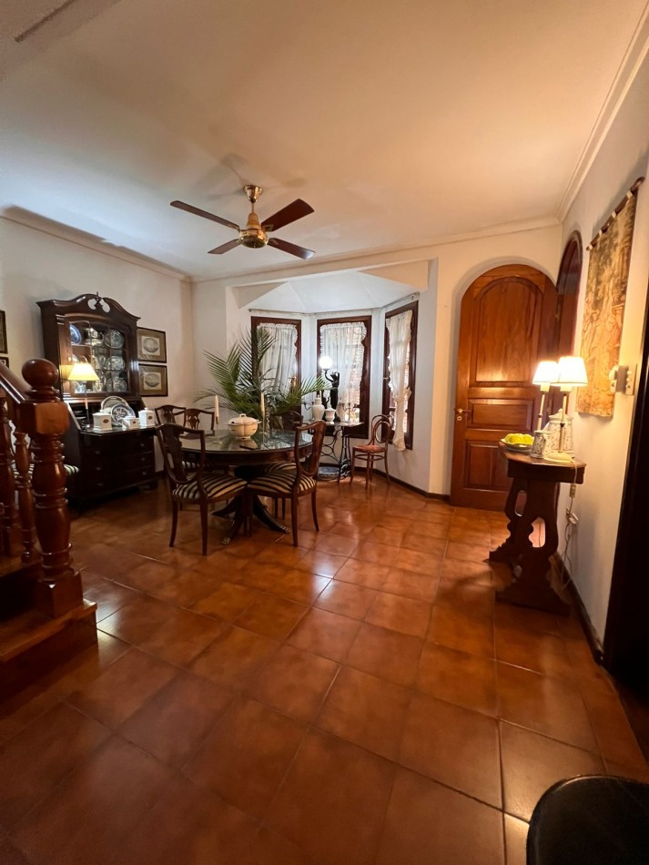 CASA CENTRICA EN VENTA - POSADAS 
