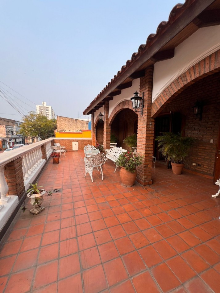 CASA CENTRICA EN VENTA - POSADAS 