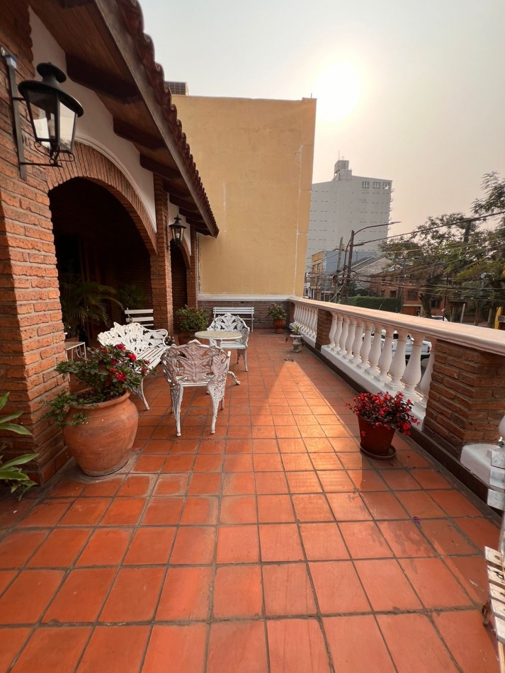 CASA CENTRICA EN VENTA - POSADAS 