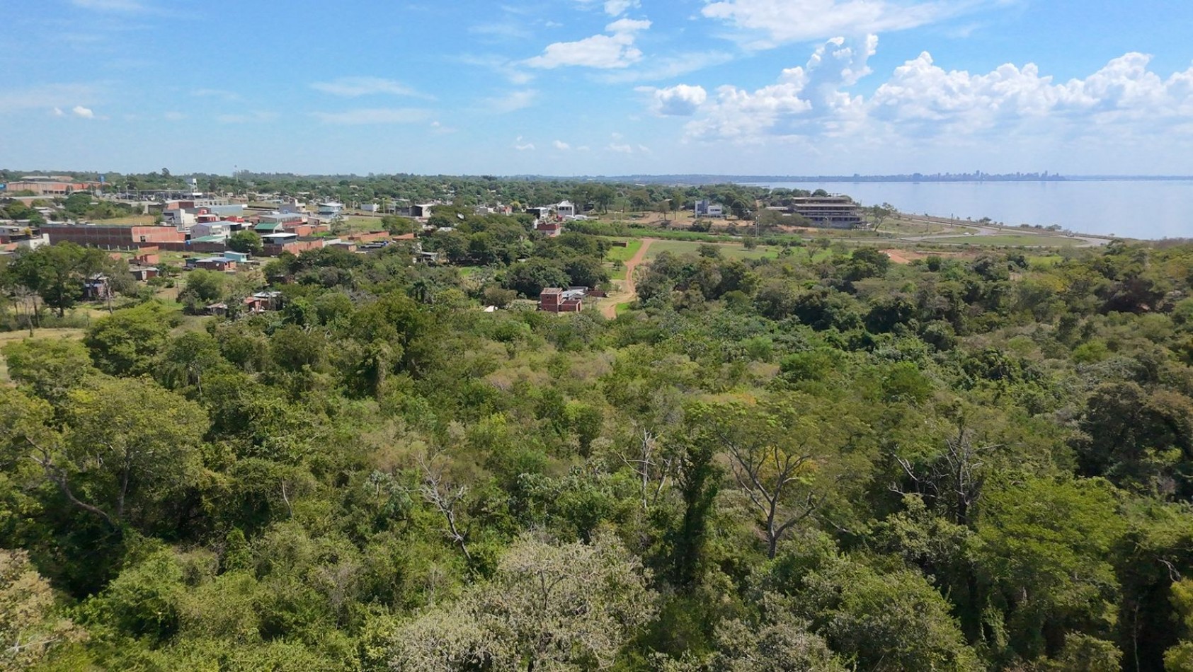 HECTAREAS EN VENTA - ACCESO SUR GARUPA